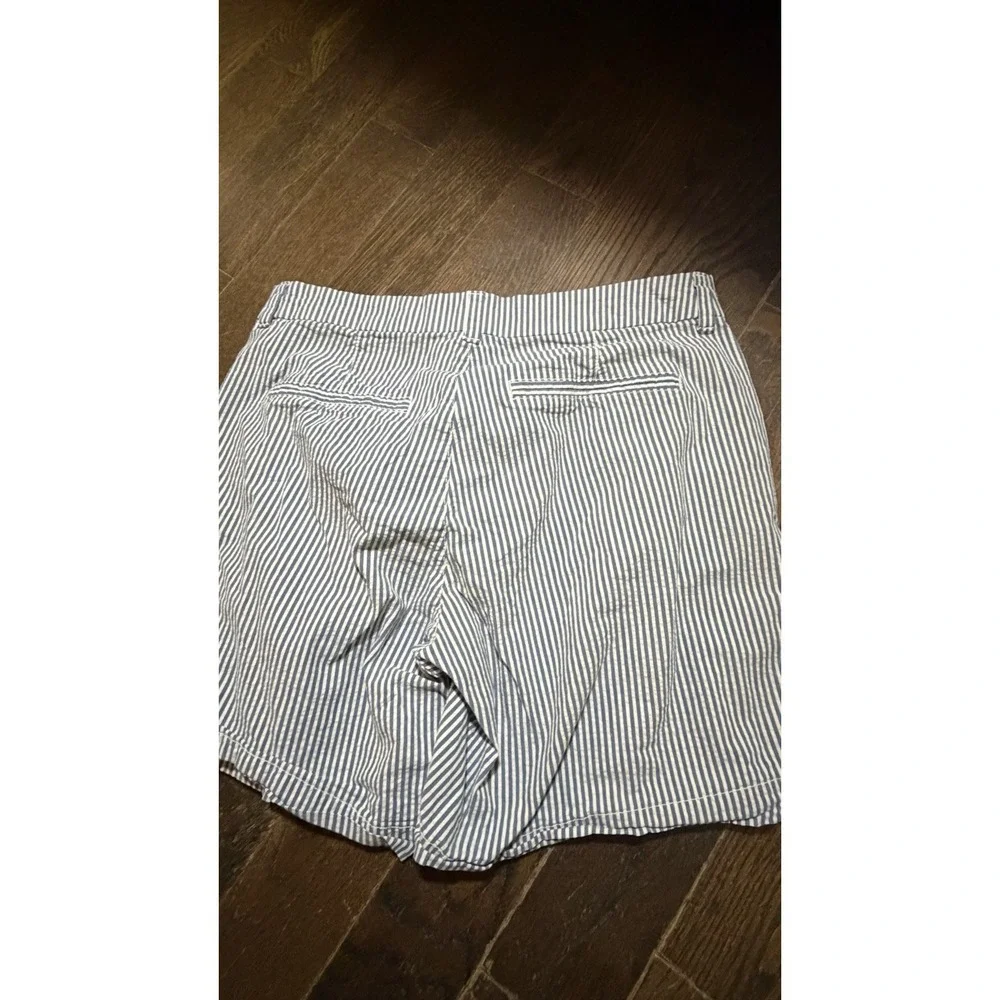 Old Navy Everyday Short Mid Rise Seersucker Chino Shorts 6 Coastal Preppy Golf
